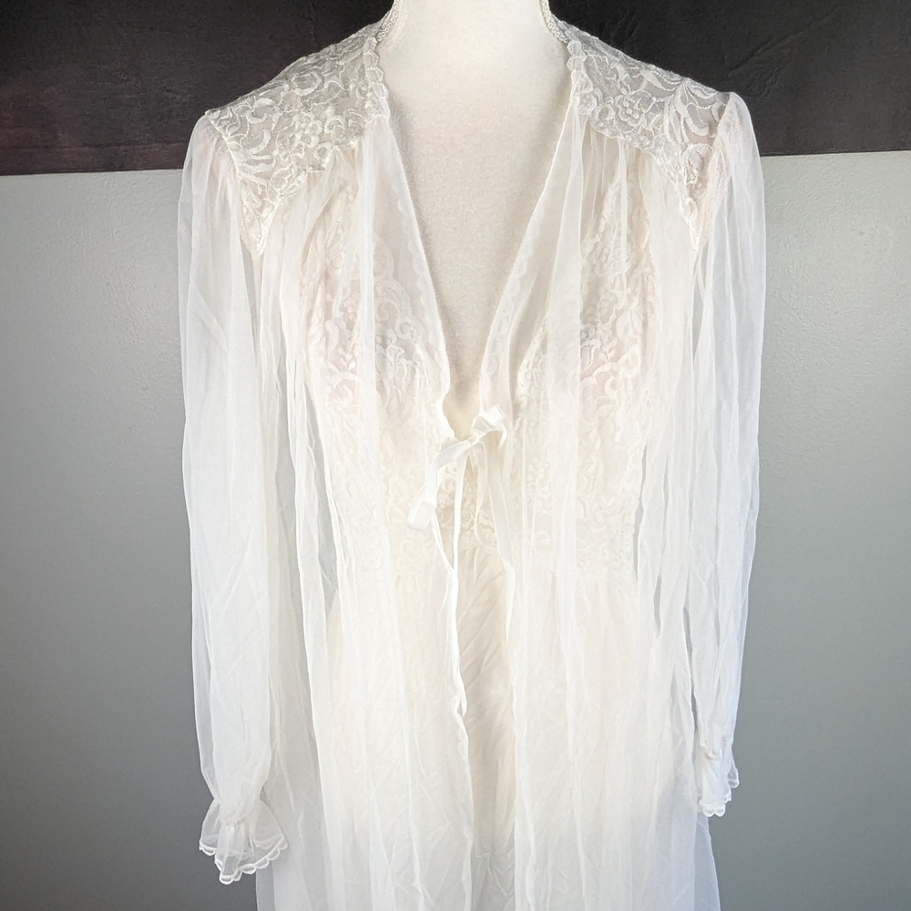 Vintage White Slip Dress With A Peignor - Picture 8 of 14